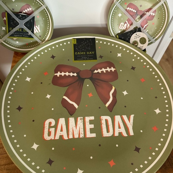 NEW 2 Football Bow Melamine Platters With 2 Sets Of App Plates Cute Taylor Swift - Picture 1 of 5